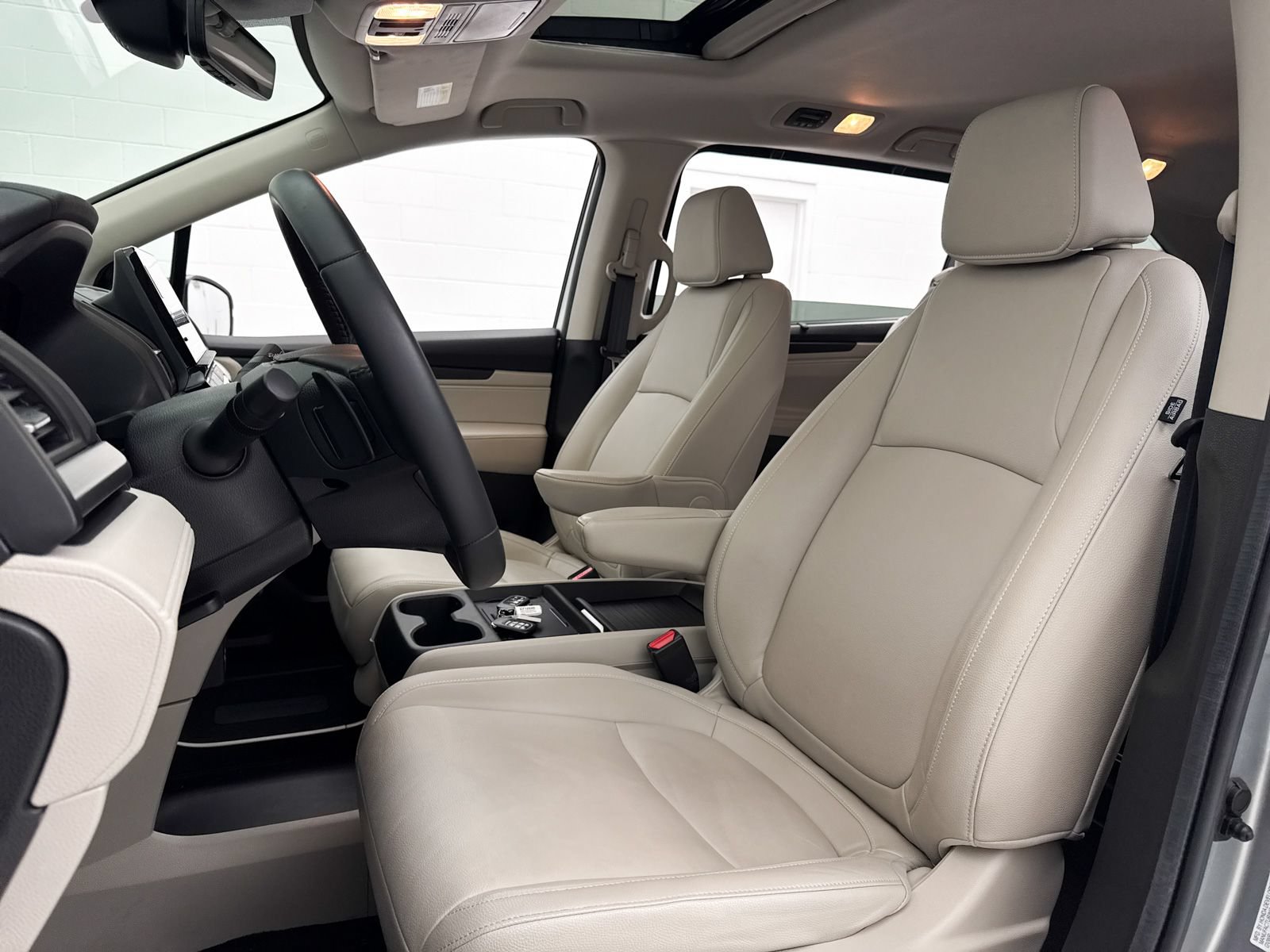 Used 2025 Honda Odyssey EX-L image 19