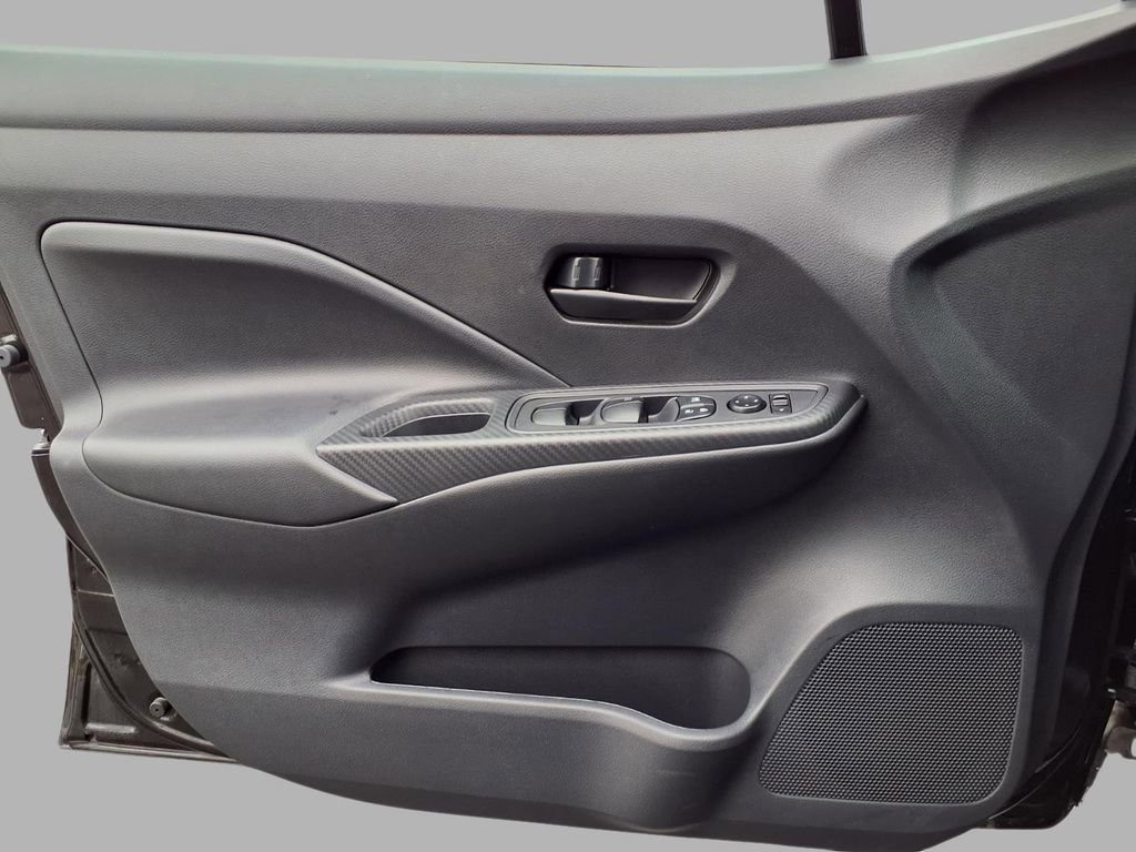 Used 2025 Nissan Versa S w/ Trunk Package image 18