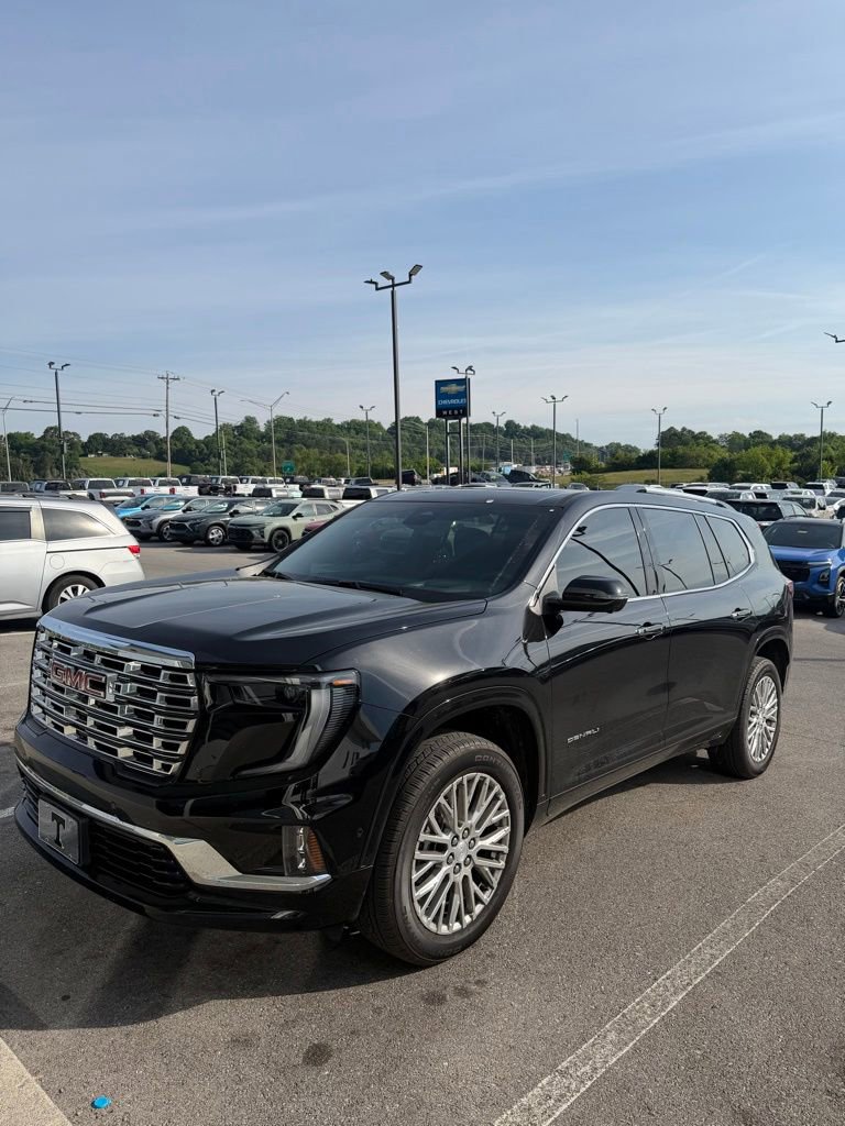 Used 2026 GMC Acadia Denali w/ Super Cruise Package FWD image 3