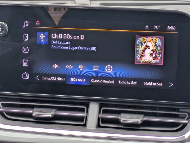 Used 2025 Chevrolet Trax LT w/ LT Convenience Package image 18