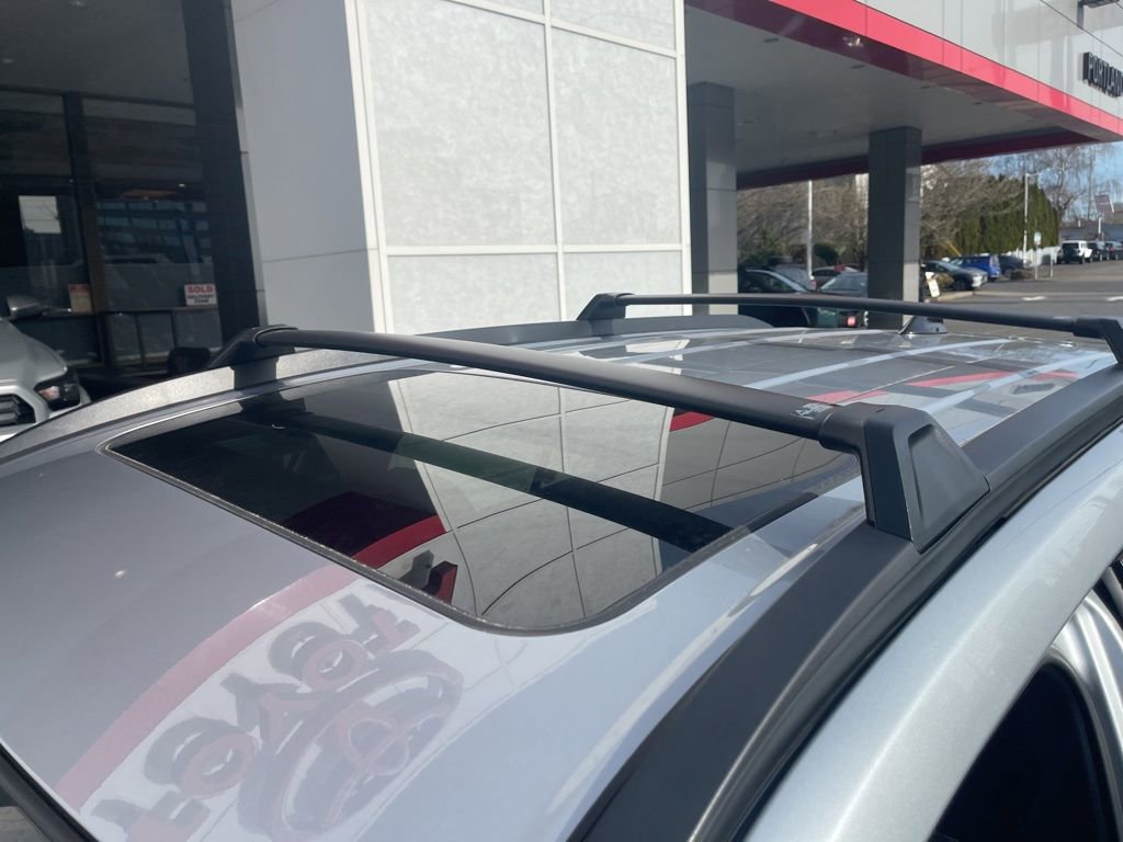 Used 2025 Toyota Corolla Cross LE w/ Moonroof Package AWD/4WD image 18
