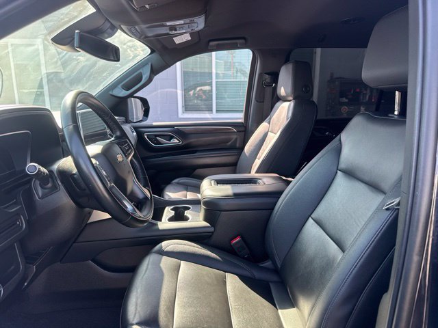 Used 2023 Chevrolet Suburban LT RWD image 9
