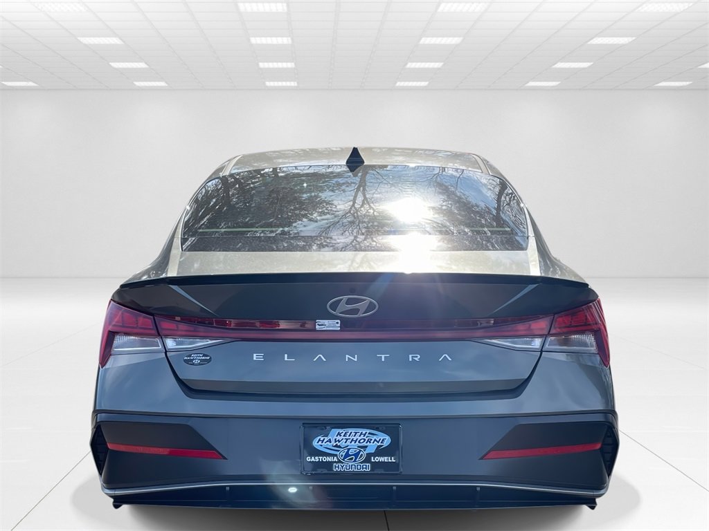 New 2026 Hyundai Elantra SEL Sport image 5