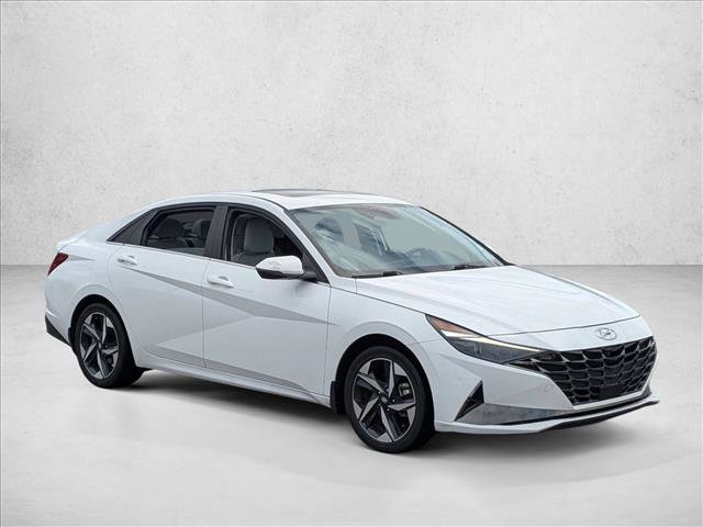 Used 2023 Hyundai Elantra Limited image 3