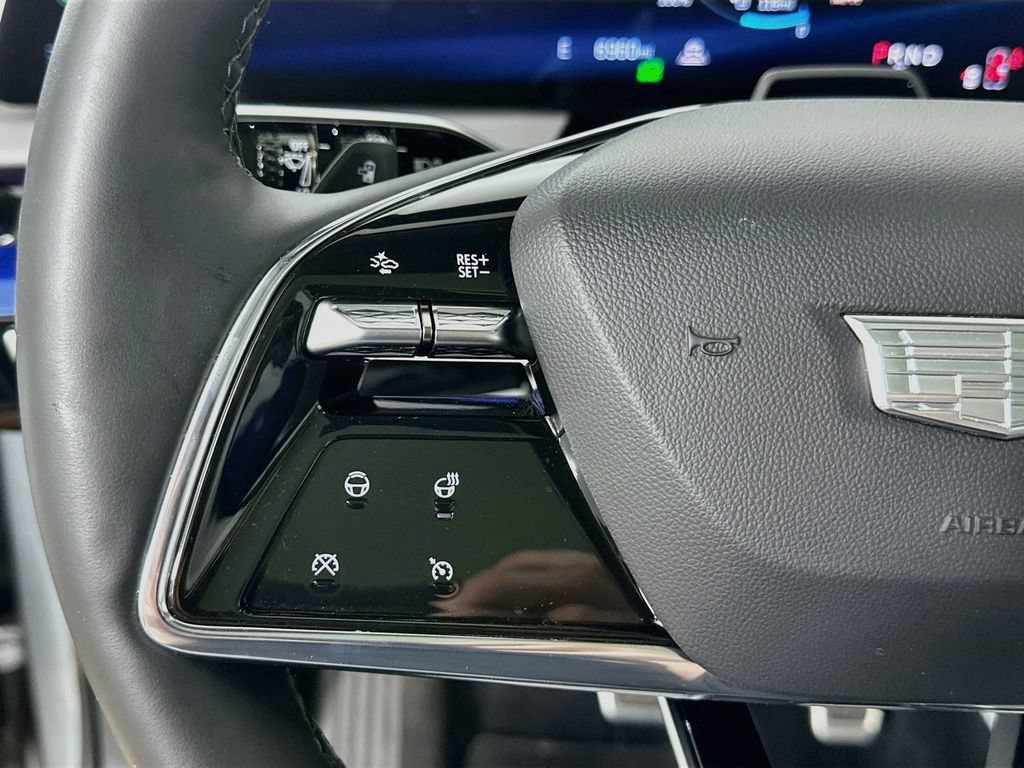 Certified 2025 Cadillac Optiq Sport 2 AWD/4WD image 12