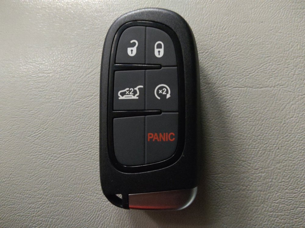 Used 2019 Jeep Cherokee Limited image 32