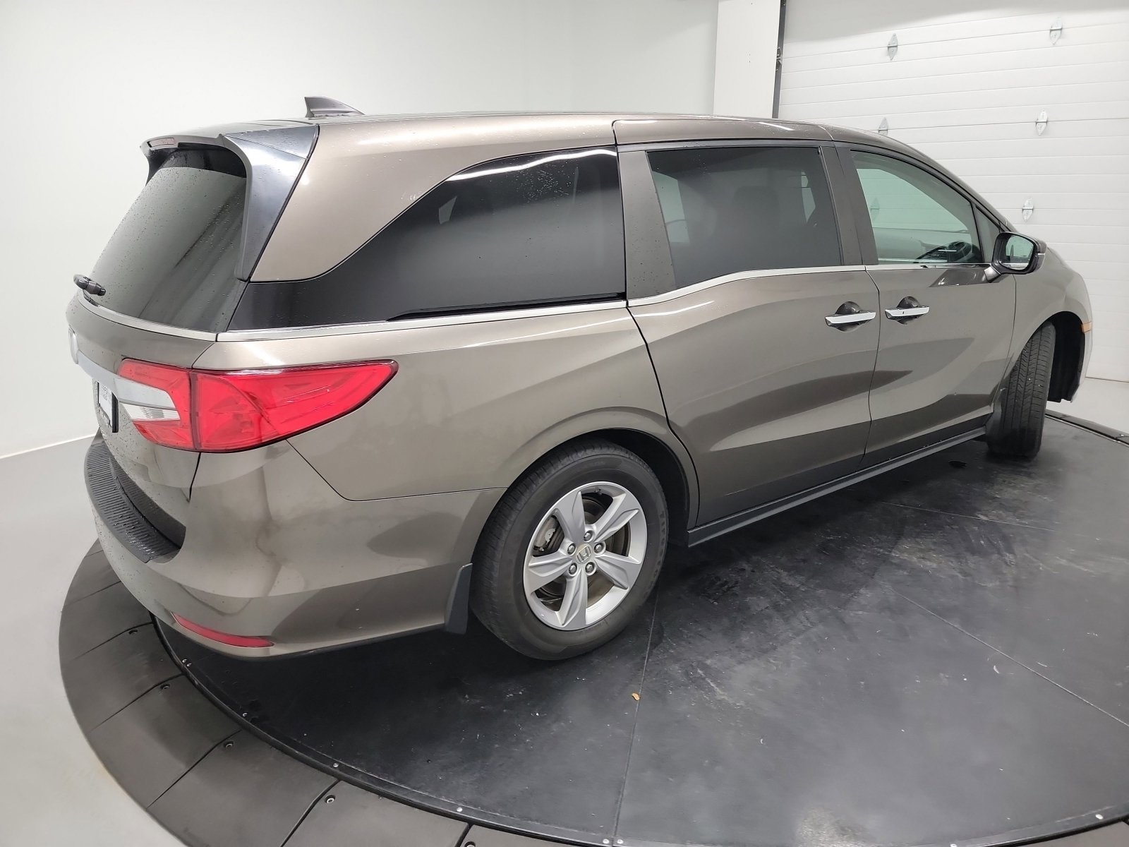 Used 2018 Honda Odyssey EX image 9