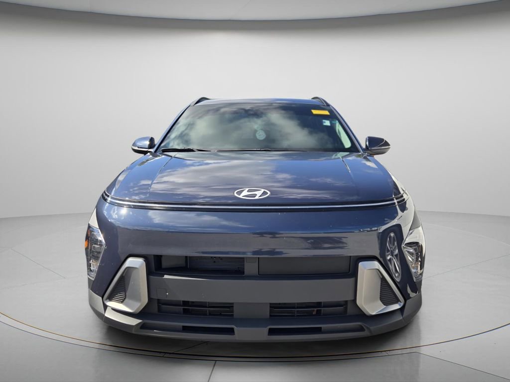 Used 2025 Hyundai Kona SEL FWD image 3
