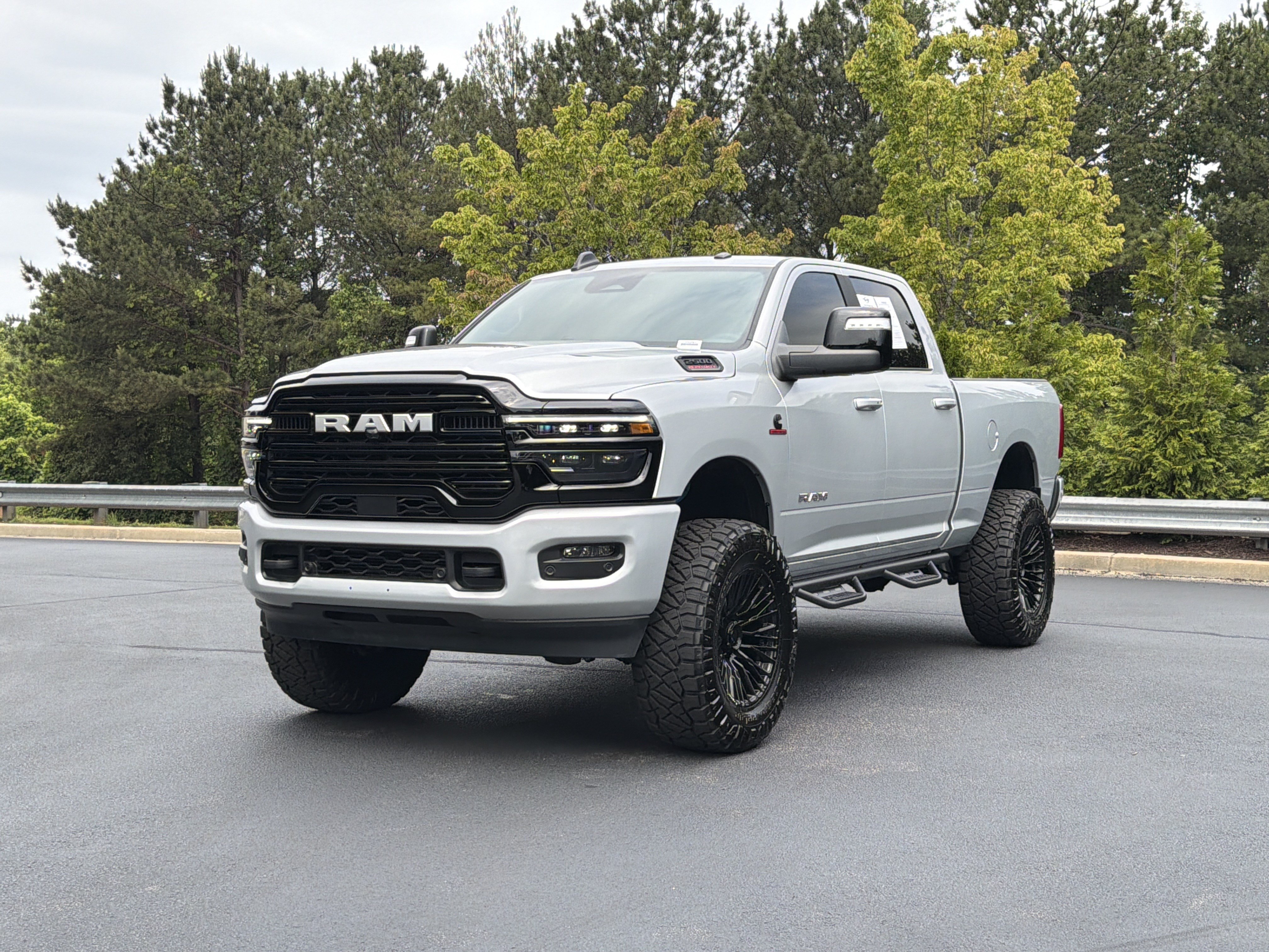 Used 2026 RAM 2500 Laramie AWD/4WD image 13