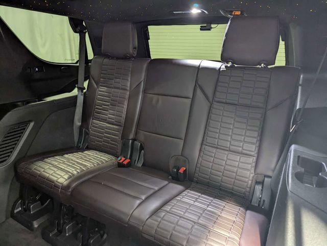 Used 2022 Cadillac Escalade Sport Platinum w/ LPO, Floor Liner Package AWD/4WD image 9