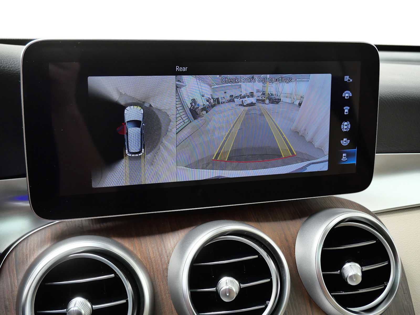 Used 2022 Mercedes-Benz GLC 300 4MATIC image 30