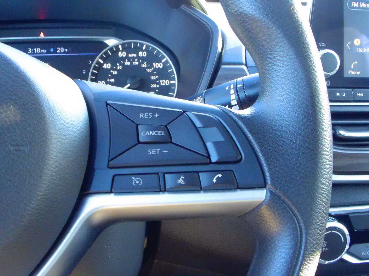 Used 2024 Nissan Altima 2.5 SV image 17