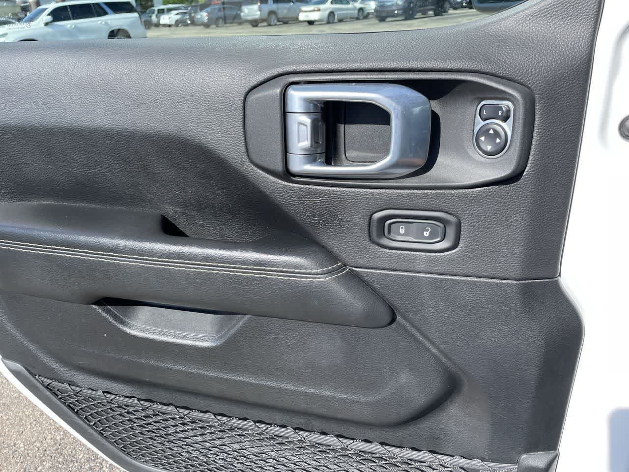 Used 2021 Jeep Gladiator Rubicon AWD/4WD image 33