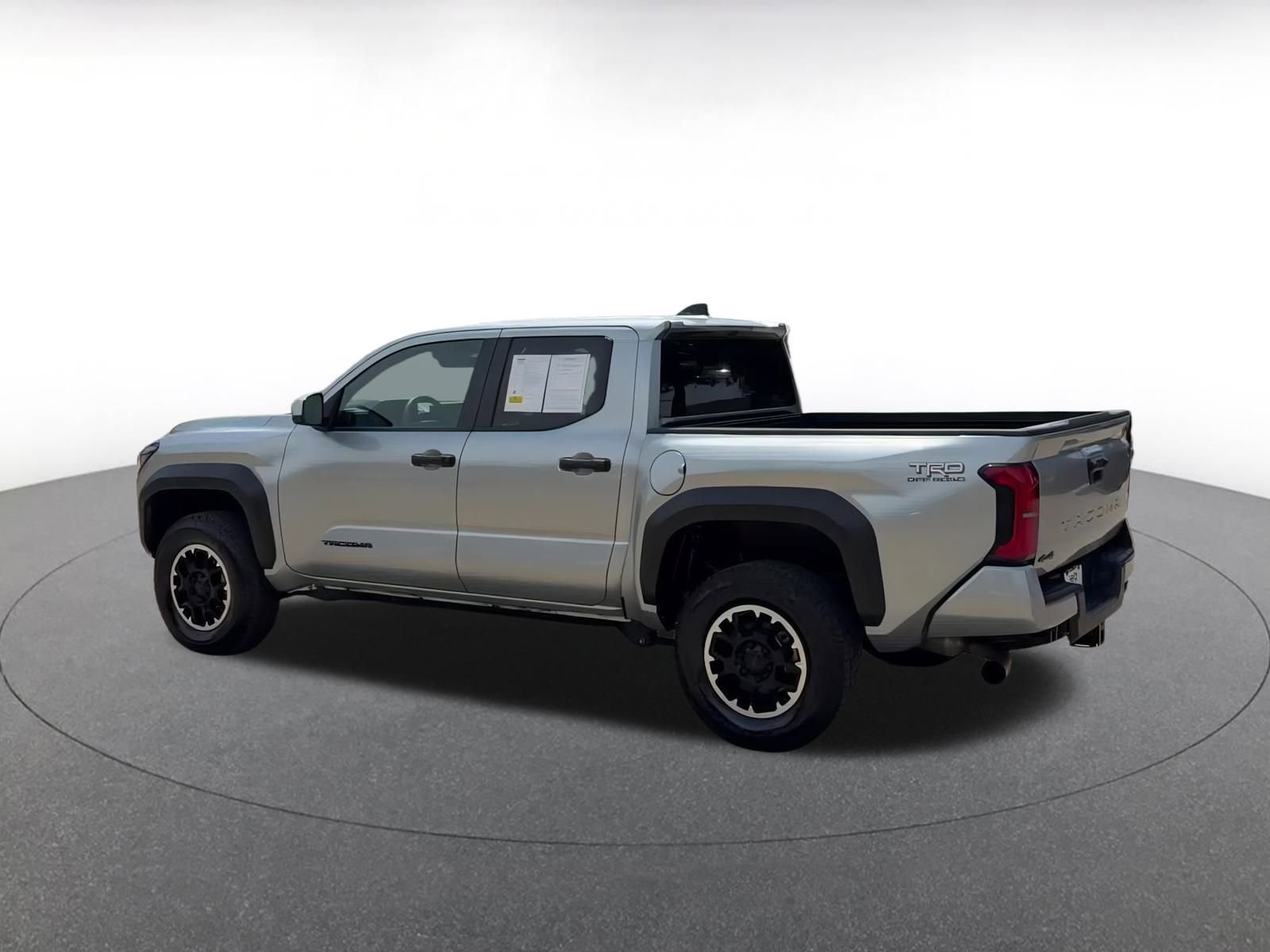 Used 2024 Toyota Tacoma TRD Off-Road image 2