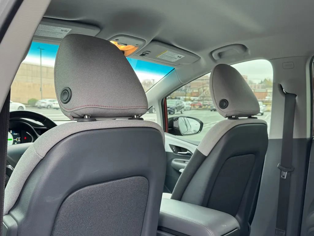 Used 2020 Chevrolet Bolt LT image 29