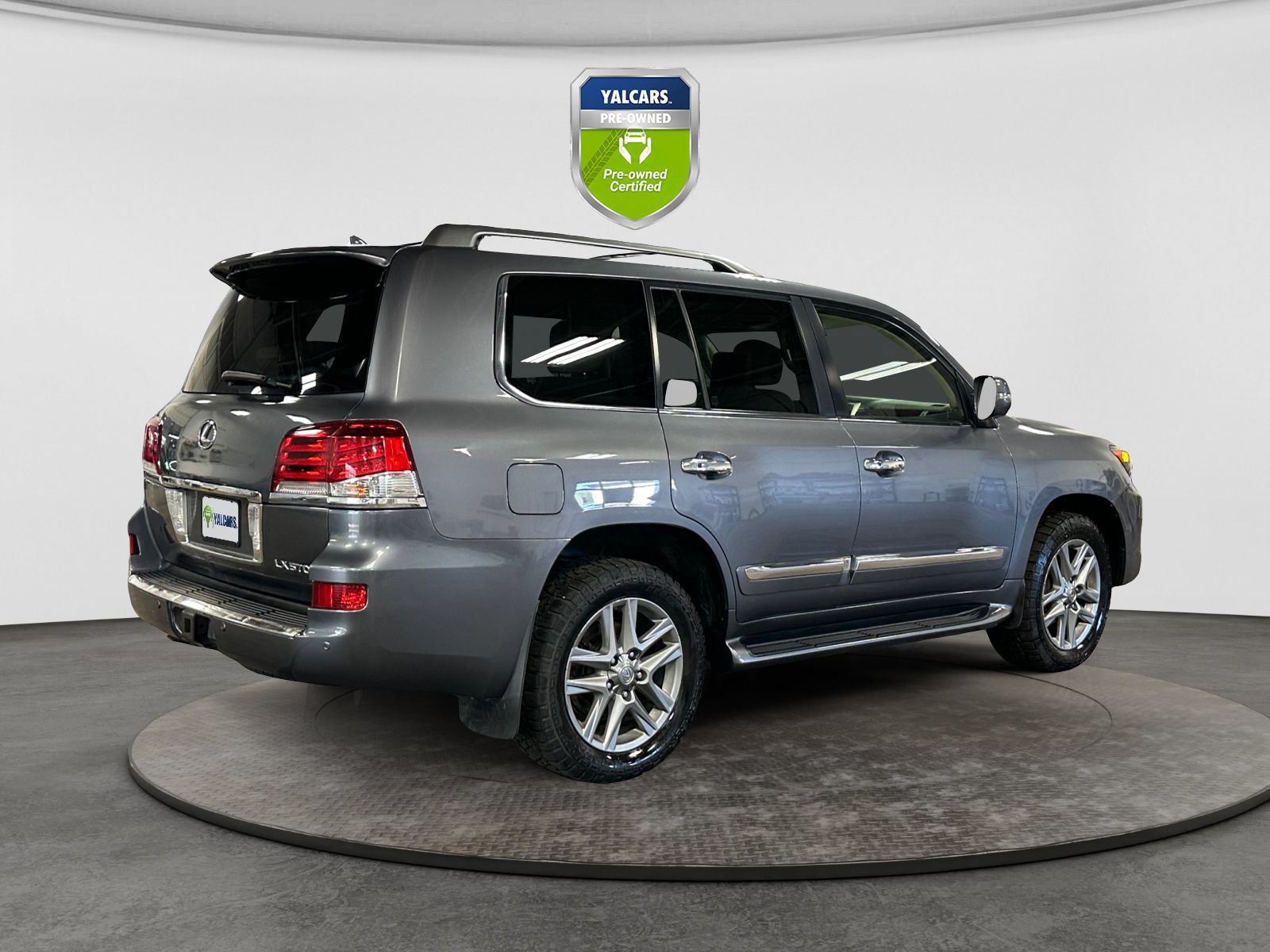 Used 2013 Lexus LX 570 4WD w/ Luxury Pkg image 5