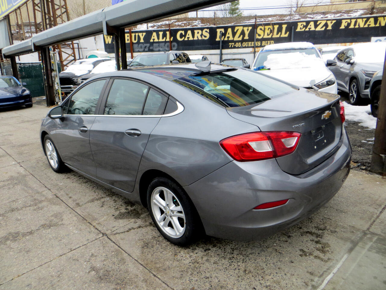 Used 2018 Chevrolet Cruze LT w/ Convenience Package image 28