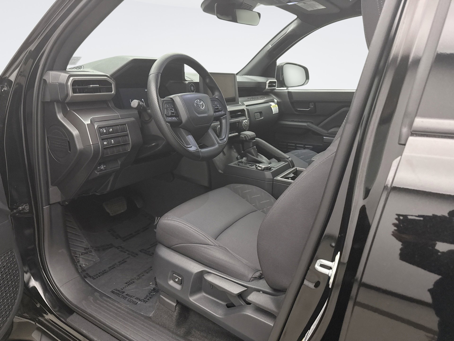 Used 2025 Toyota Tacoma SR5 AWD/4WD image 10