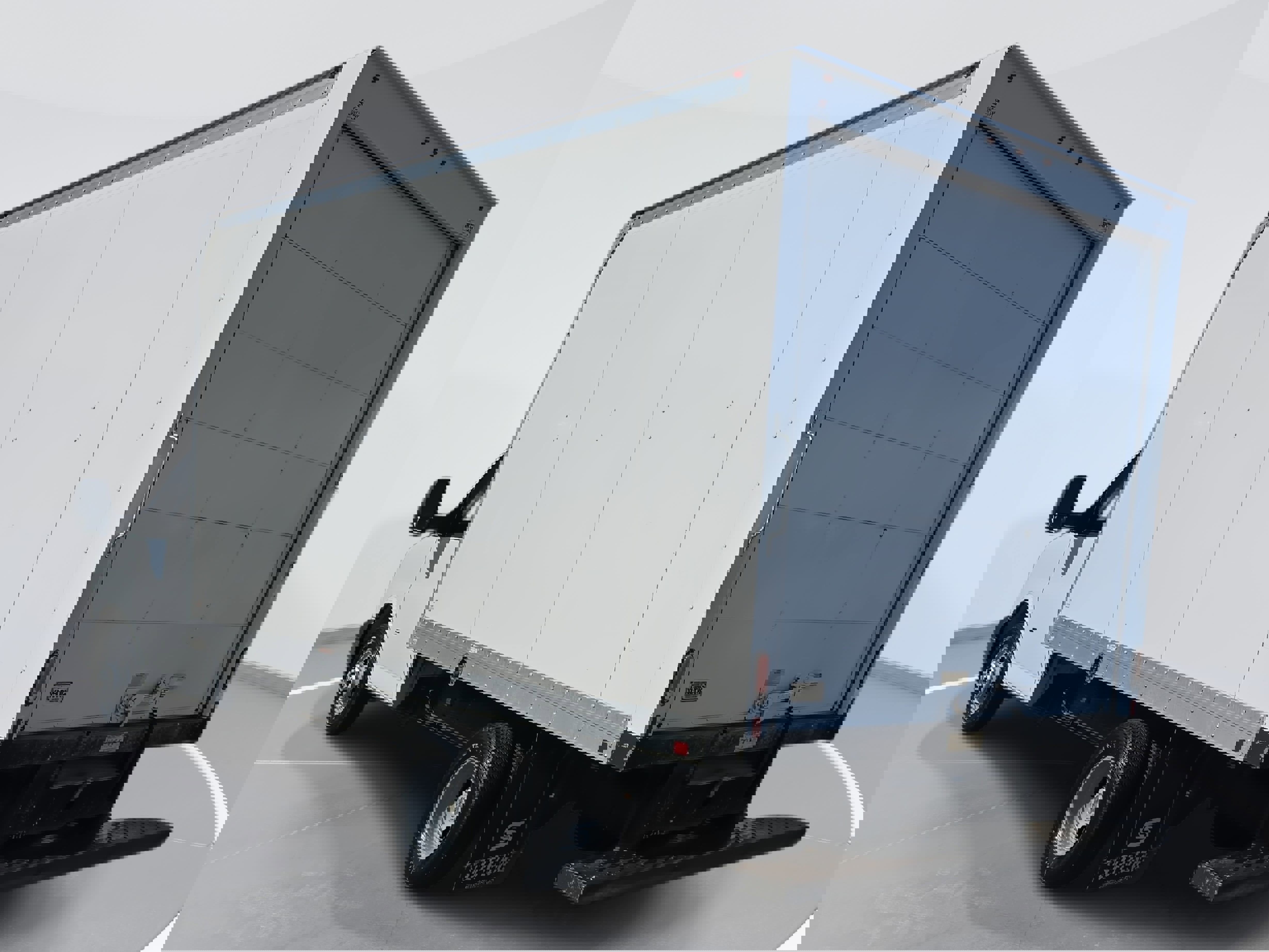 Used 2018 Chevrolet Express 3500 w/ Power Convenience Package image 7