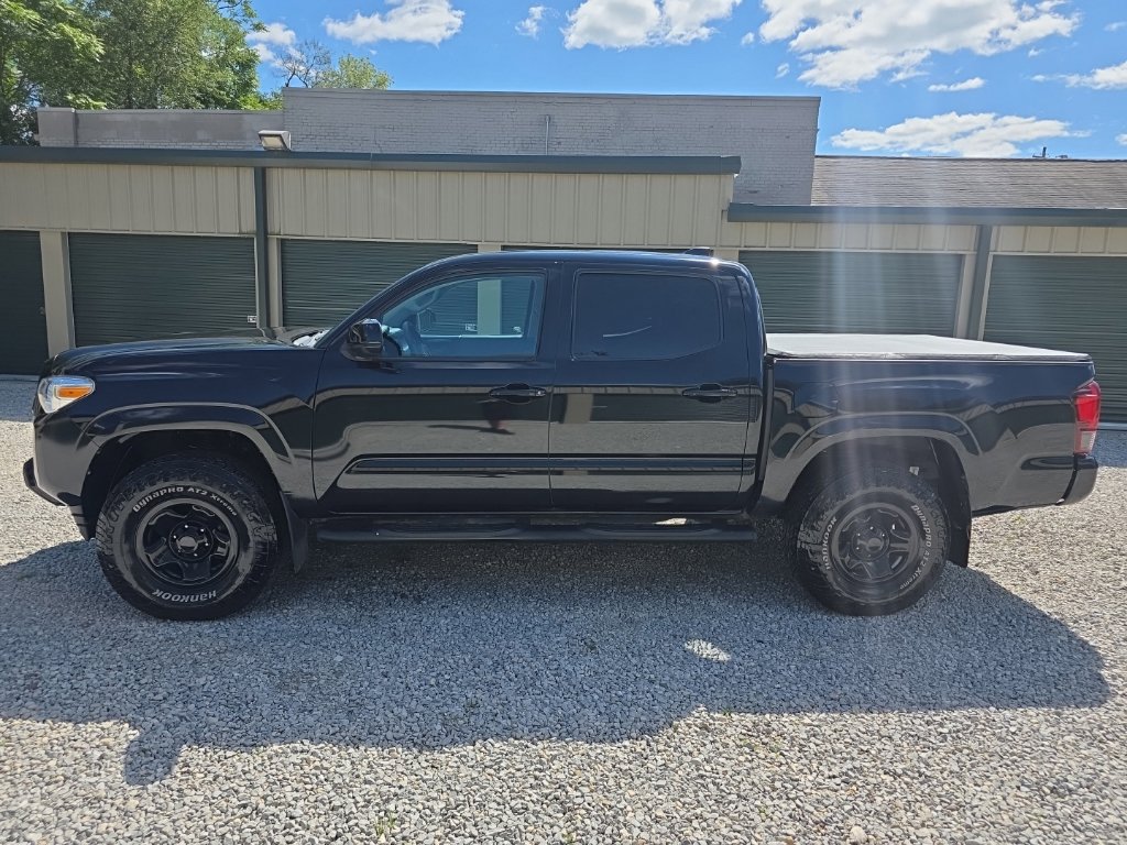 Certified 2021 Toyota Tacoma SR AWD/4WD image 3