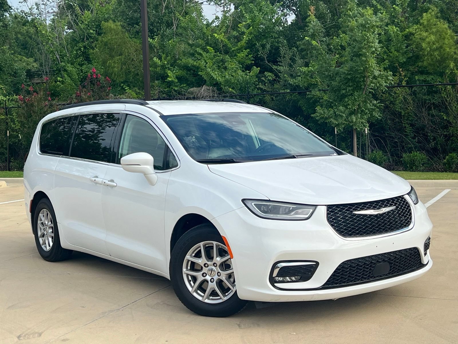 Used 2022 Chrysler Pacifica Touring-L