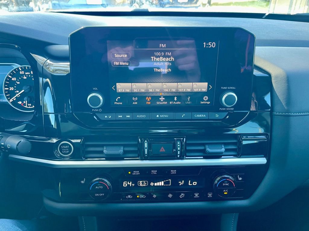 Used 2024 Nissan Pathfinder SV image 17