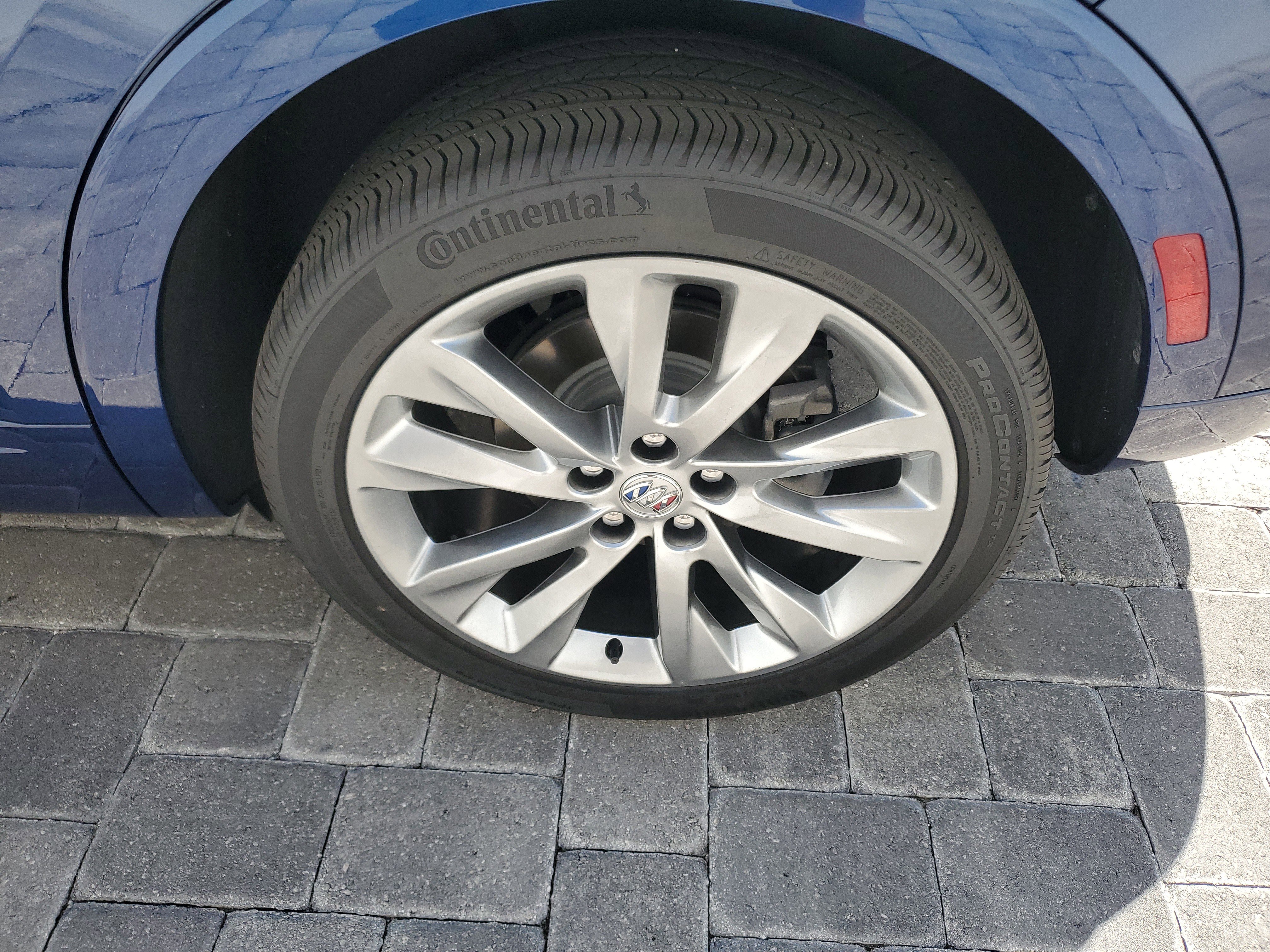 Used 2023 Buick Envision Avenir FWD image 7