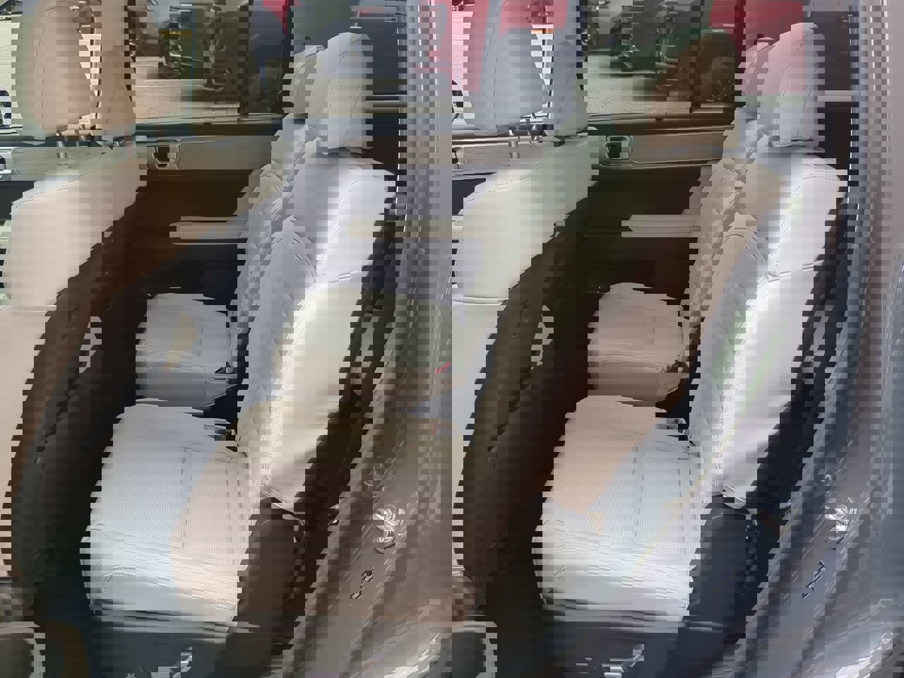 Used 2024 Hyundai Santa Fe Calligraphy image 11