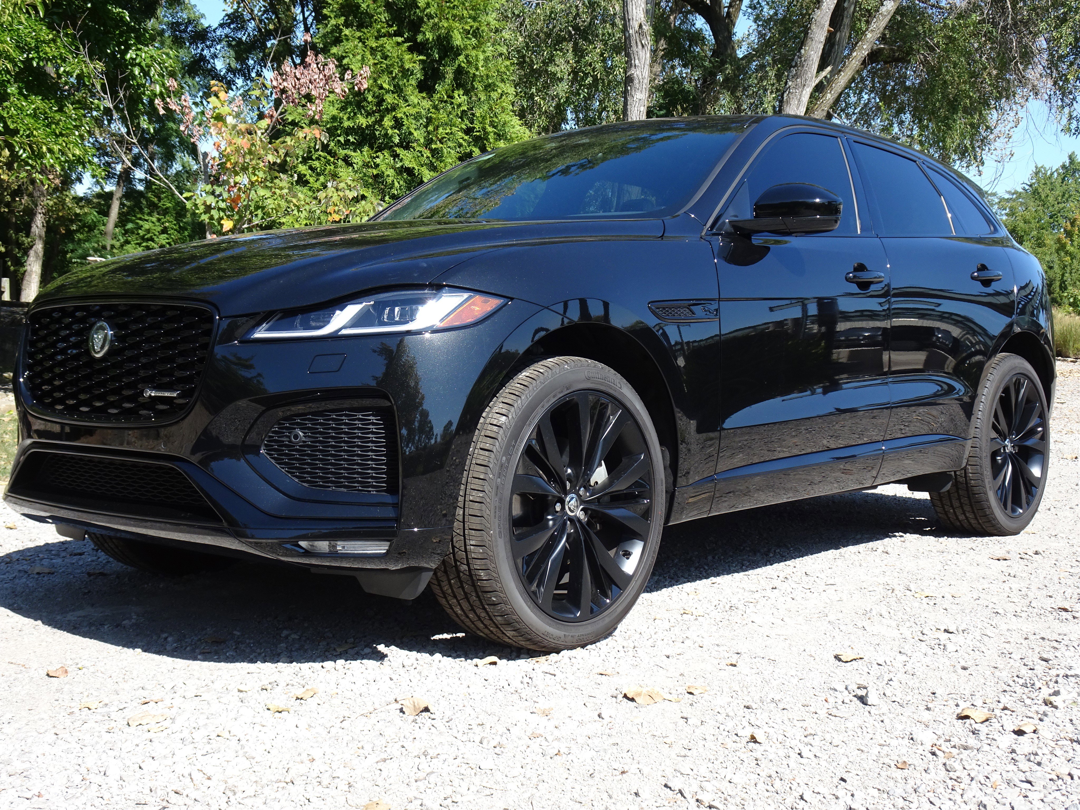 Certified 2025 Jaguar F-PACE R-Dynamic S image 5
