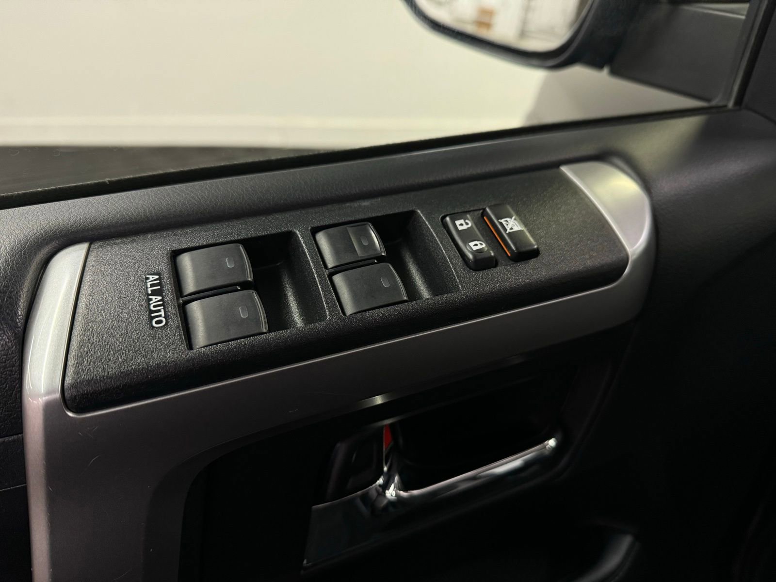 Used 2024 Toyota 4Runner SR5 image 18