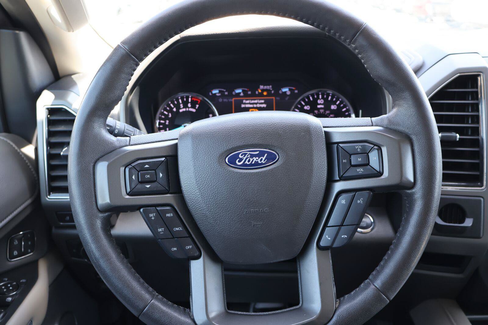 Used 2019 Ford Expedition XLT w/ Equipment Group 202A RWD image 32