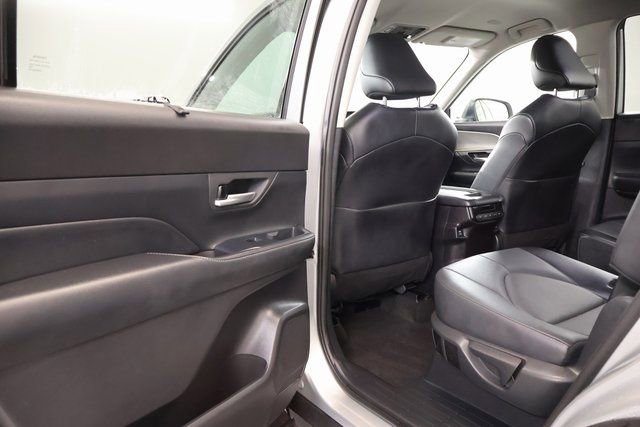 Certified 2024 Toyota Grand Highlander XLE image 28