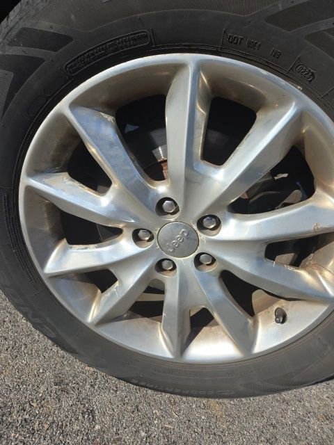 Used 2016 Jeep Cherokee Limited image 17