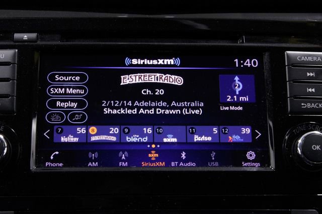 Used 2018 Nissan Rogue SV w/ Premium Package image 32