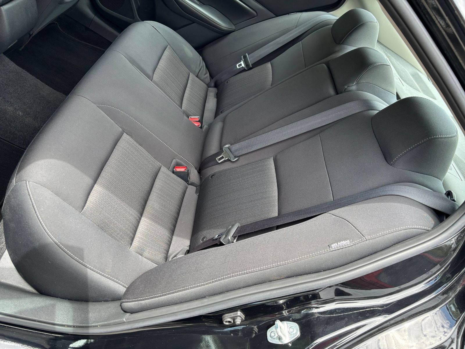 Used 2025 Nissan Altima 2.5 SV FWD image 32