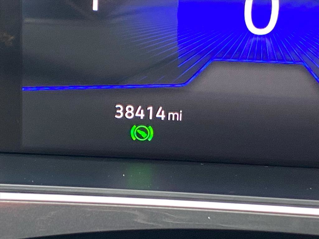 Certified 2023 Volkswagen Tiguan SE w/ Panoramic Sunroof Package image 14