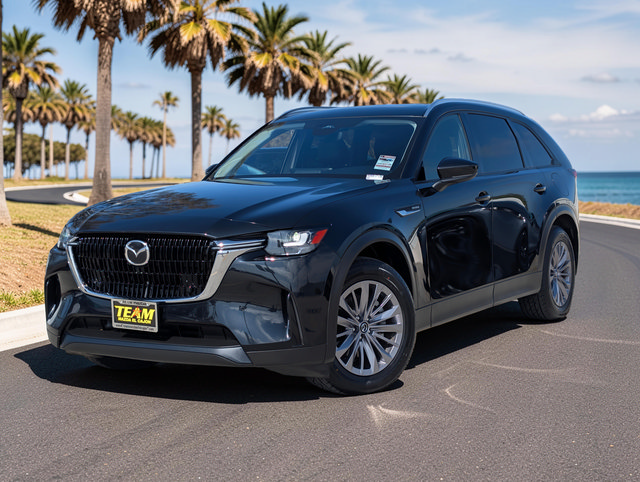 Used 2025 MAZDA CX-90 3.3 Turbo w/ Preferred Package AWD/4WD image 3