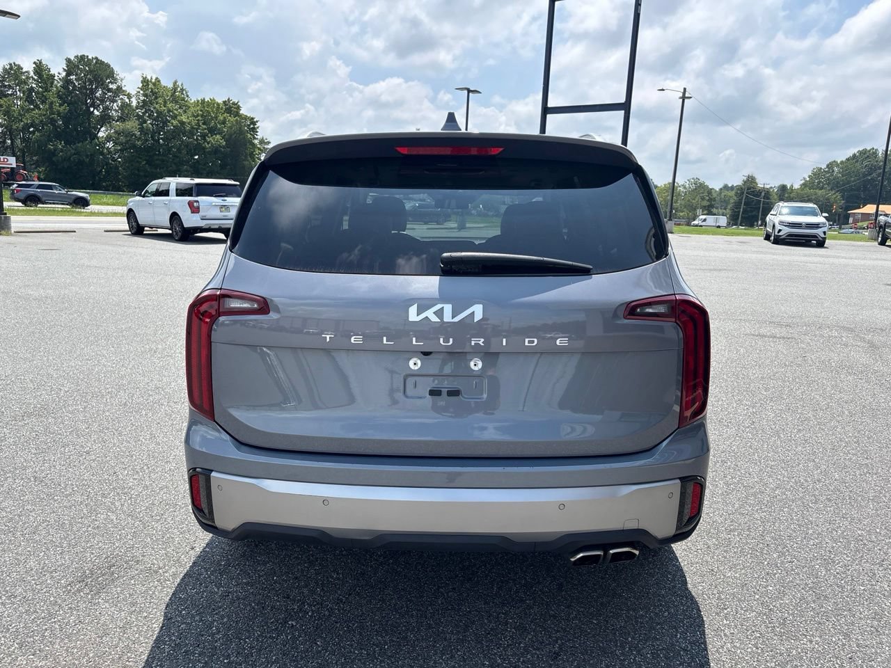 Used 2025 Kia Telluride S FWD image 8