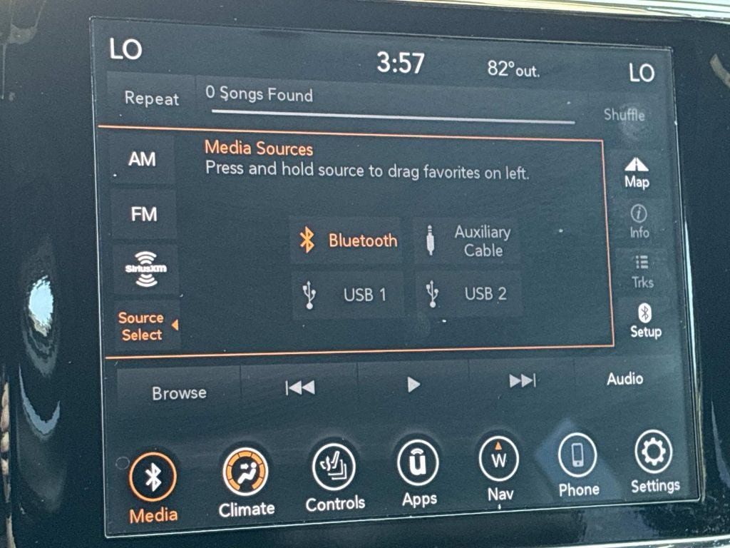 Certified 2021 Jeep Grand Cherokee Laredo X AWD/4WD image 31