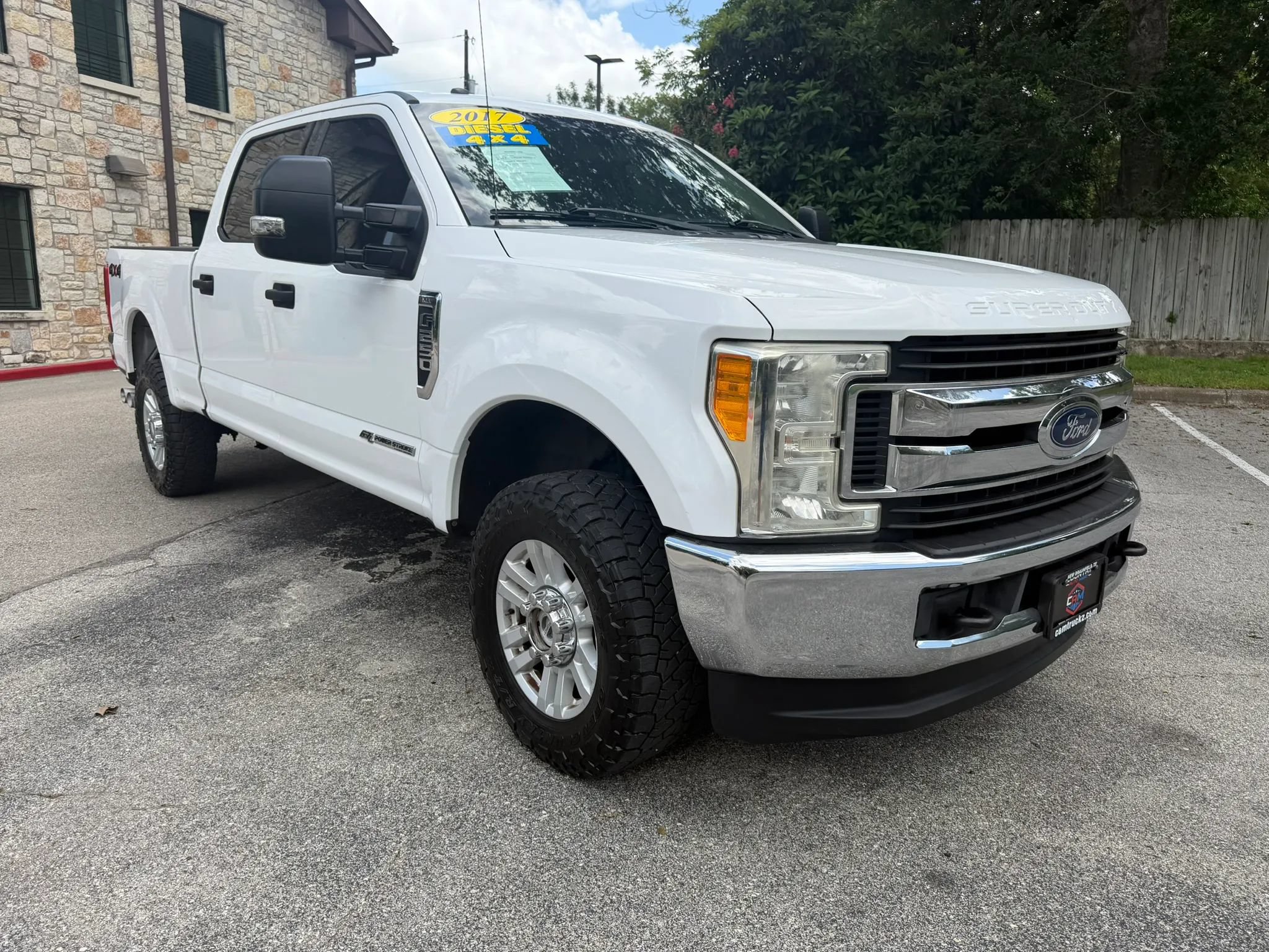 Used 2017 Ford F250 XLT AWD/4WD image 3