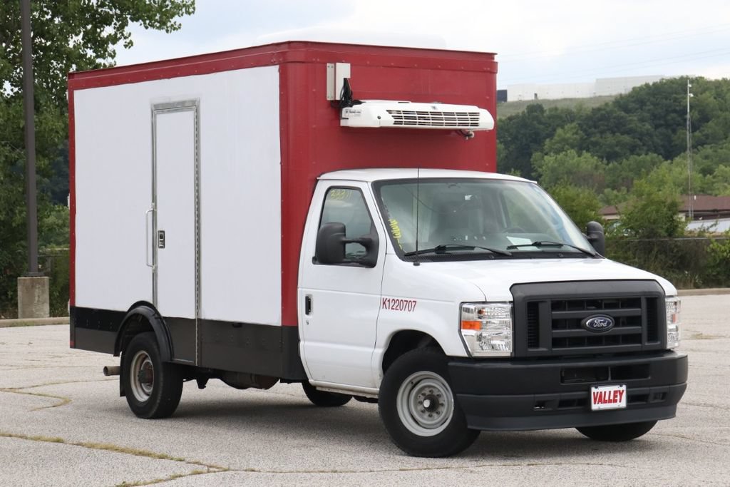 Used 2024 Ford E-350 and Econoline 350 Super Duty w/ Power Windows & Locks Group RWD image 2