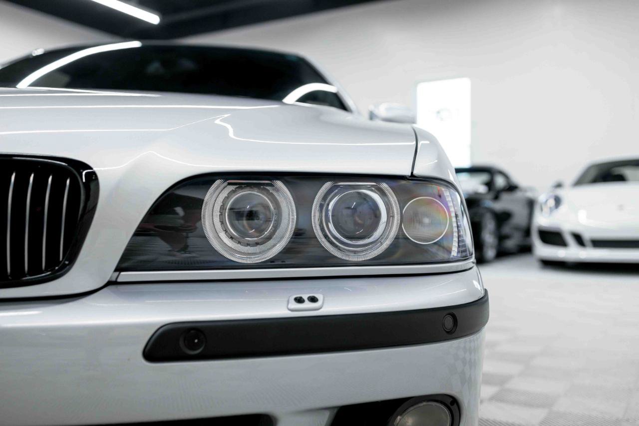 Used 2002 BMW M5 RWD image 16