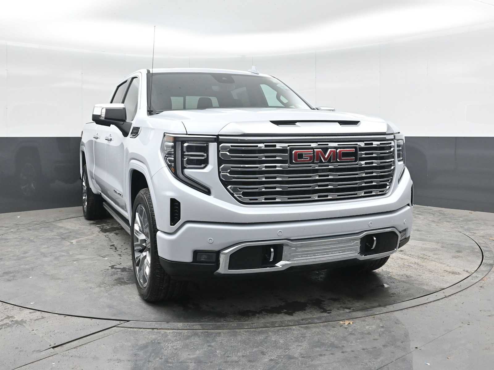 New 2026 GMC Sierra 1500 Denali w/ Denali Reserve Package AWD/4WD image 5