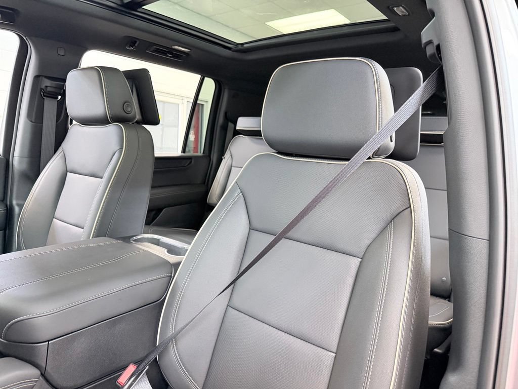 New 2026 GMC Yukon XL Elevation w/ Elevation Premium Package AWD/4WD image 16