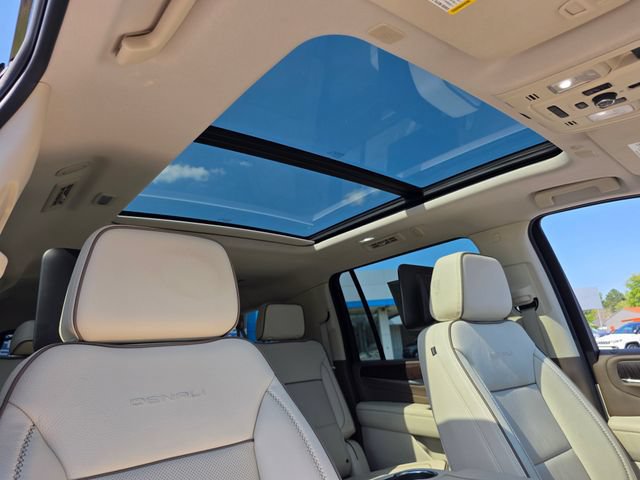 Used 2024 GMC Yukon XL Denali w/ Advanced Technology Package AWD/4WD image 46