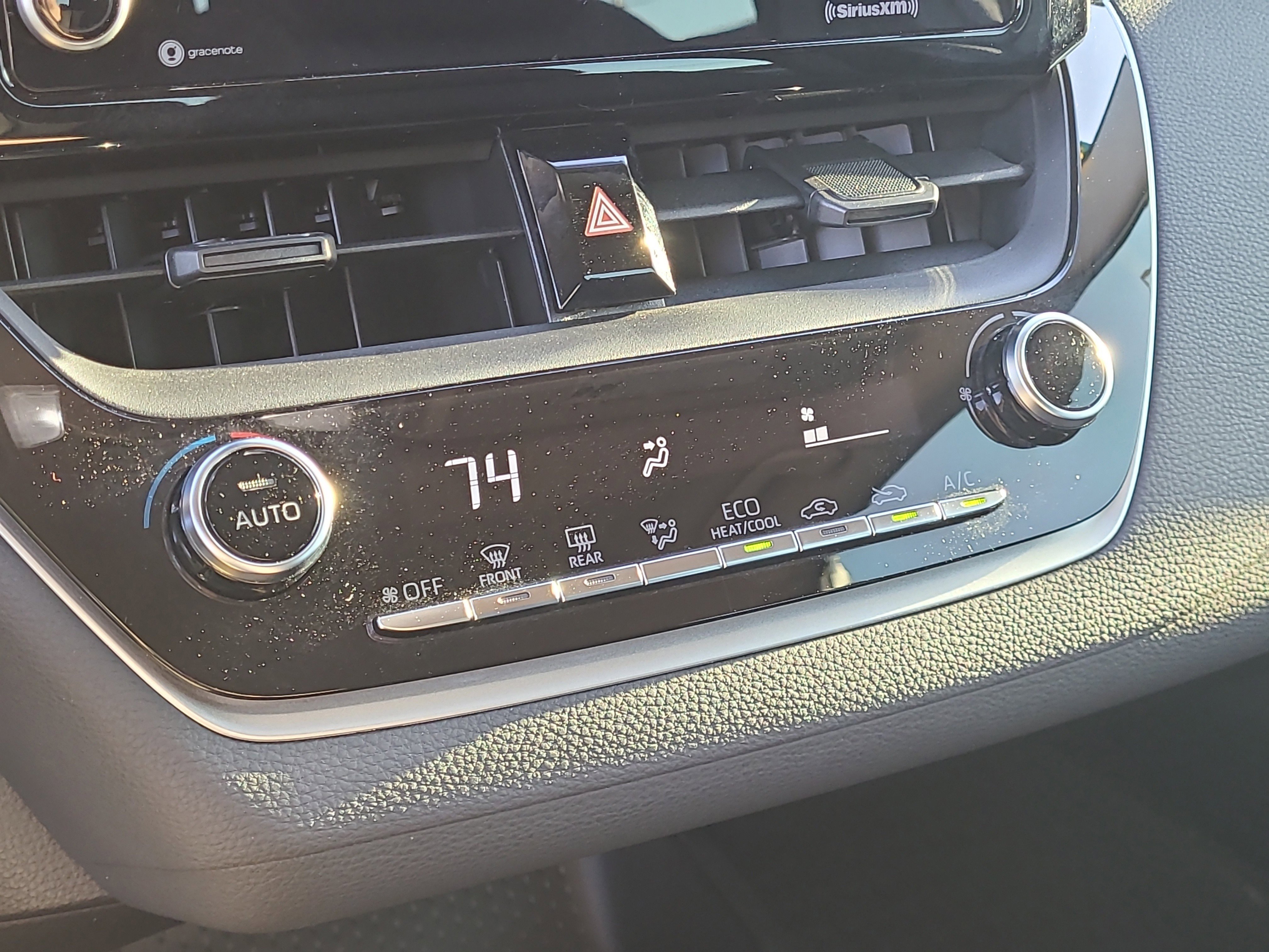 Used 2022 Toyota Corolla LE image 27