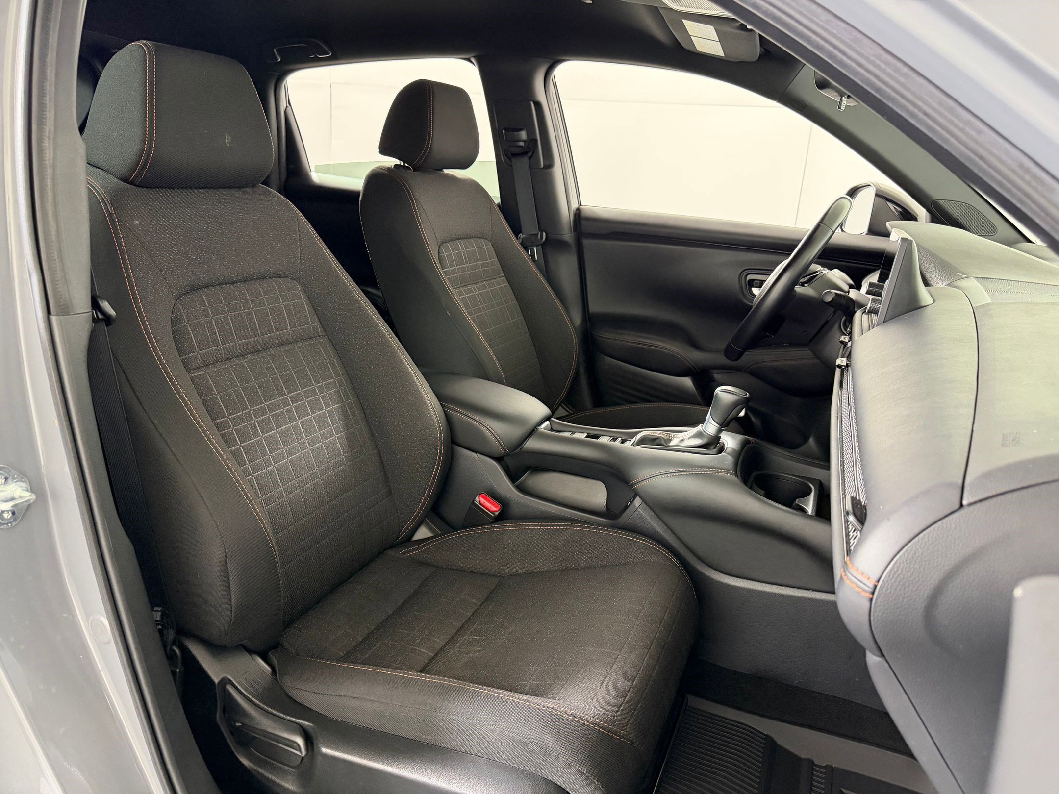 Certified 2025 Honda HR-V Sport image 26