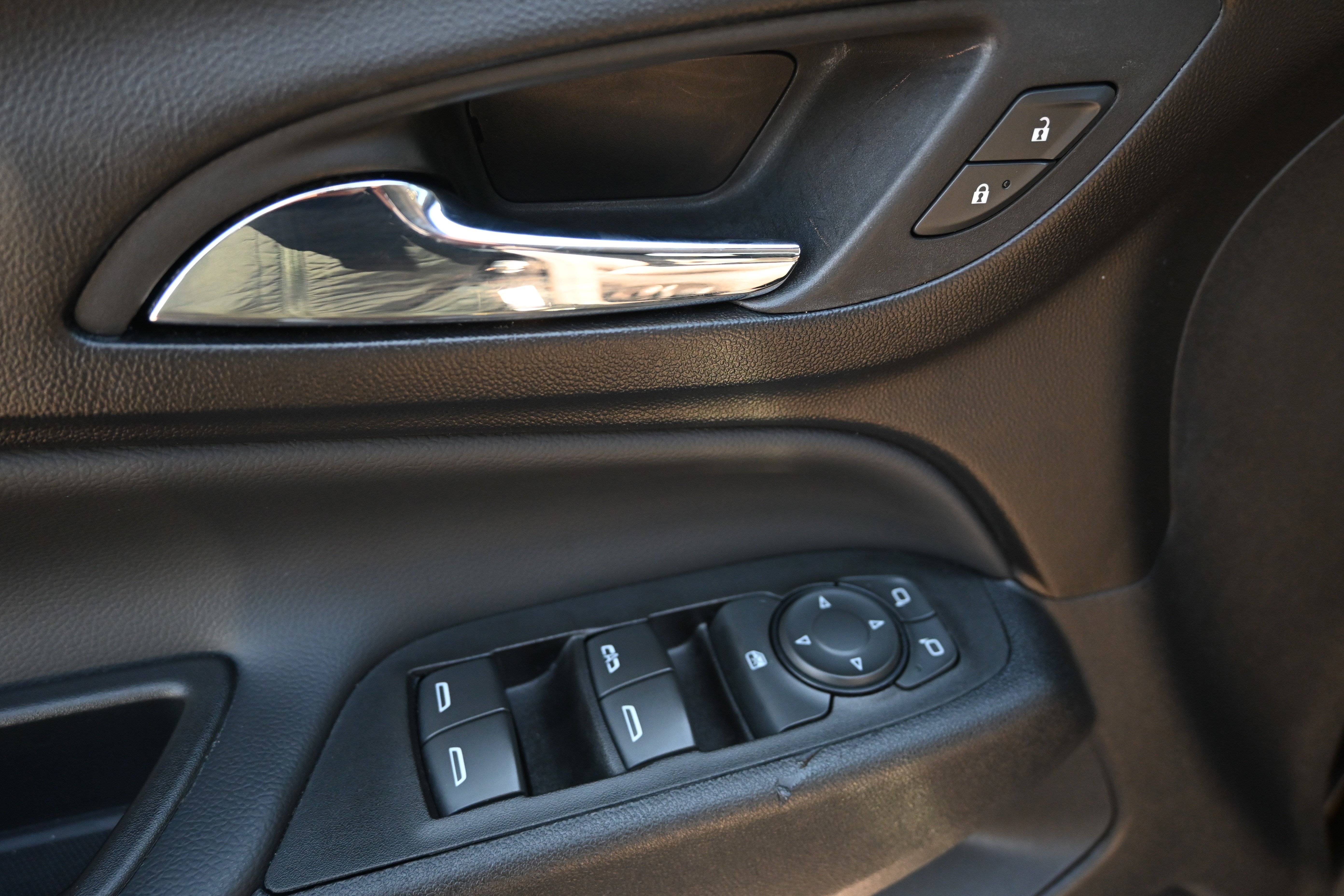 Used 2022 Chevrolet Equinox LT image 16