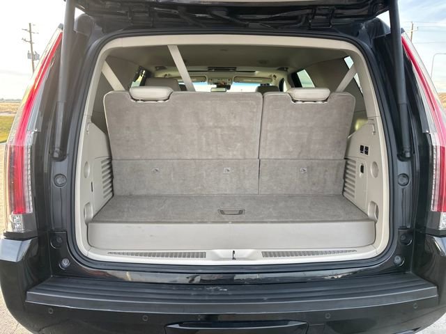 Certified 2018 Cadillac Escalade Premium Luxury image 27