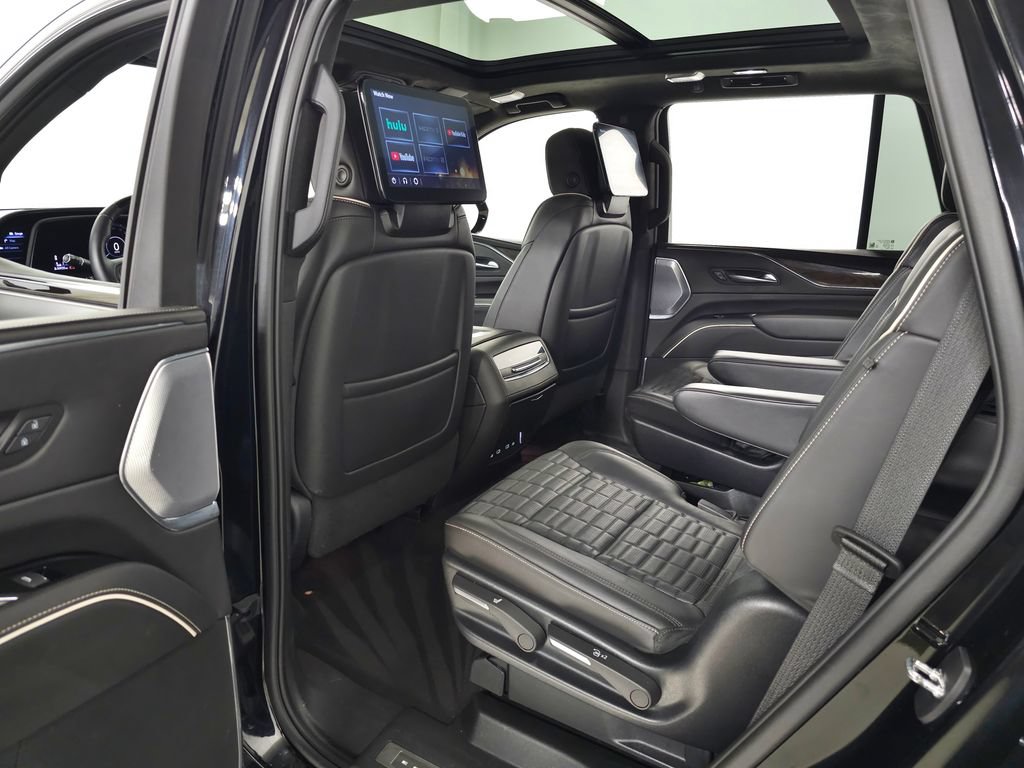 Certified 2023 Cadillac Escalade Sport Platinum w/ LPO, ONYX Package AWD/4WD image 45